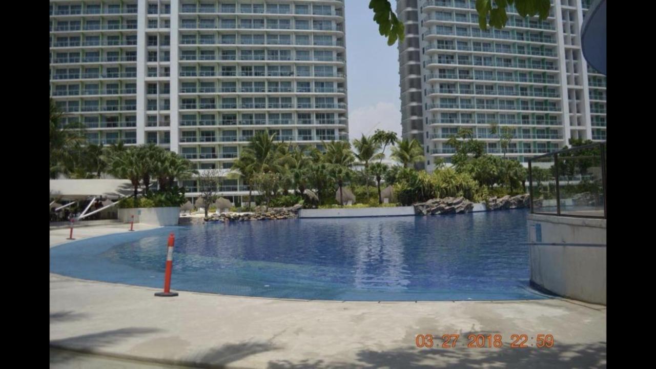 Azure Condo Resort Paranaque Bldg Maldives Manila Exterior photo